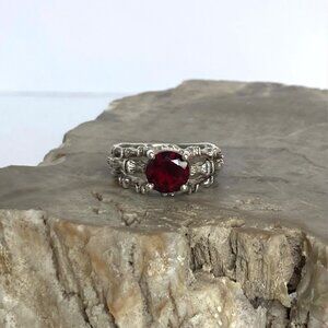 VTG Sterling Silver 925 Round Garnet Bamboo Style Triple Band Ring Sz 7.25